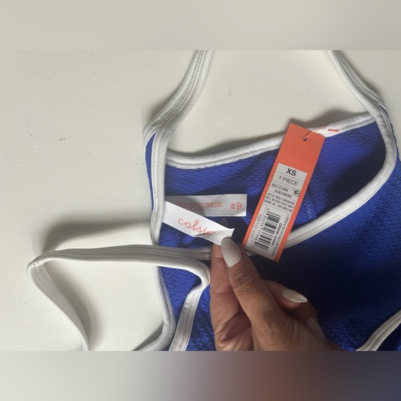 Colsie Women's textured Bodysuit with contrast trim and keyhole - Blue NWT - Picture 3 of 3